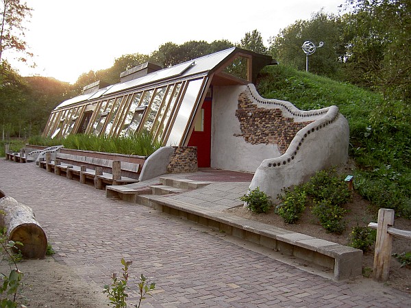 Earthships in Australia – Would you build one?